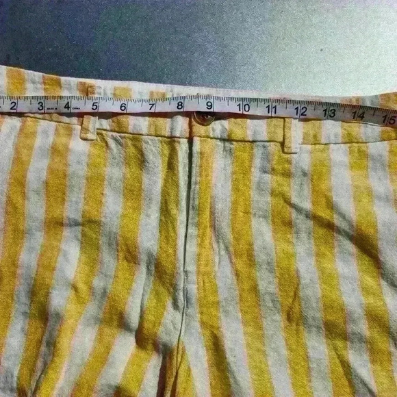 OLD NAVY  STRIPPED SHORTS - Picture 3 of 4